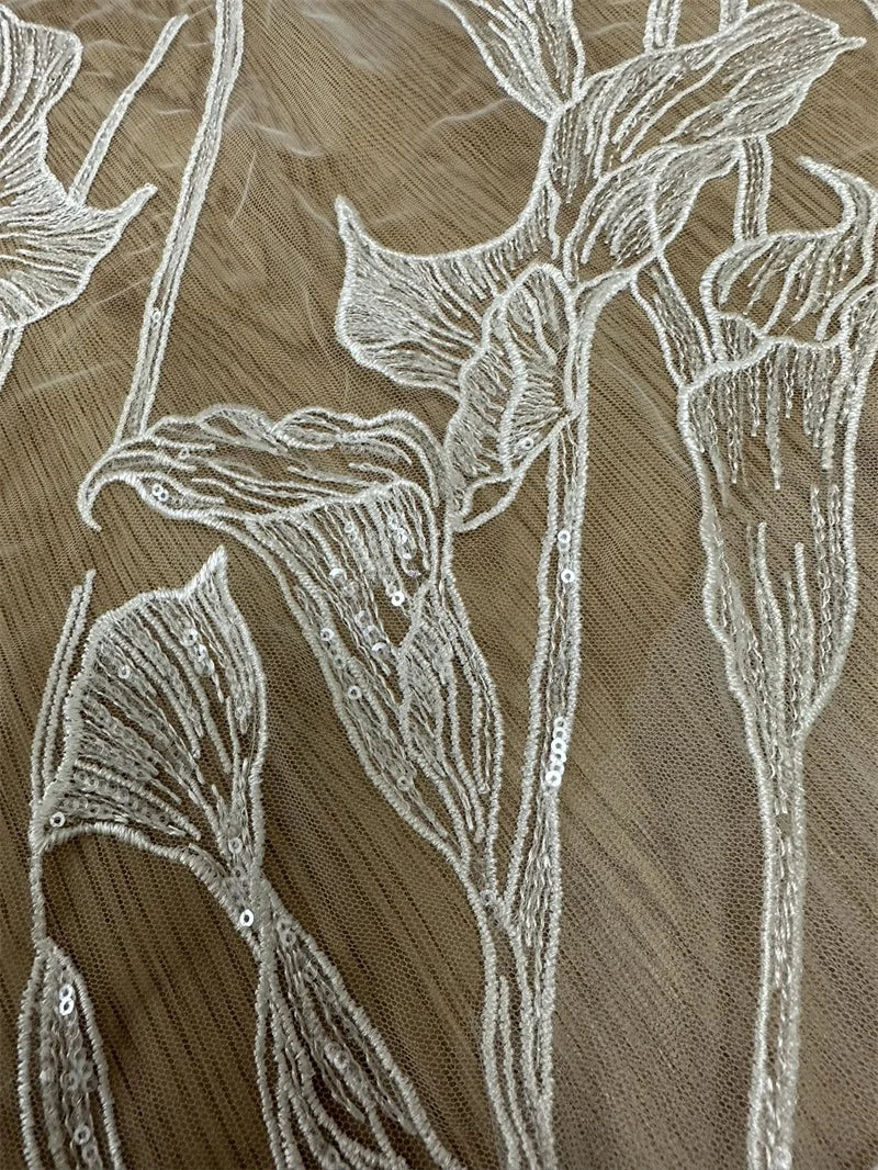 New Hot  Low Price  Off White Embroidery Wedding Dress Tulle Lace Fabric Good Quality Bridal Wear French Lace Fabric 1 Yard